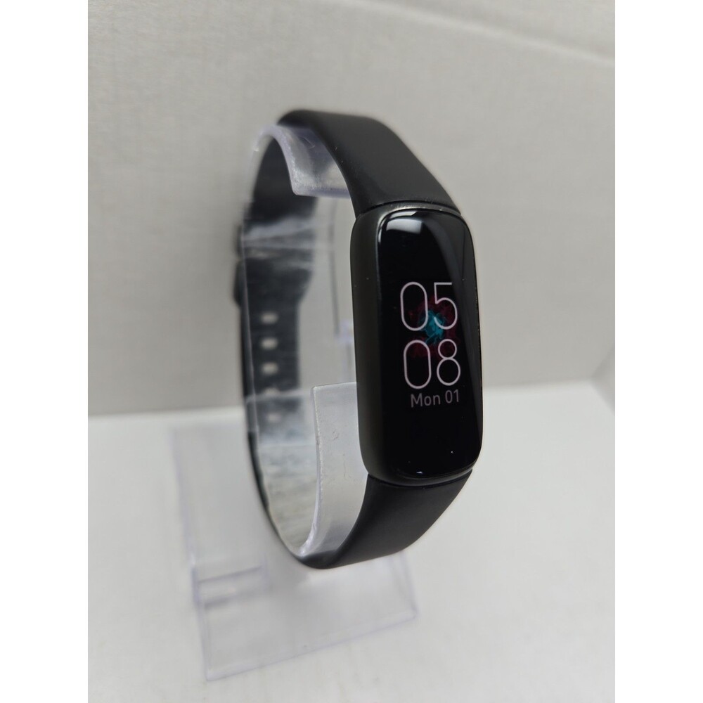 Fitbit Luxe Fitness Tracker FB422 Heart Rate Sleep Waterproof Bluetooth - Read - Picture 3 of 10